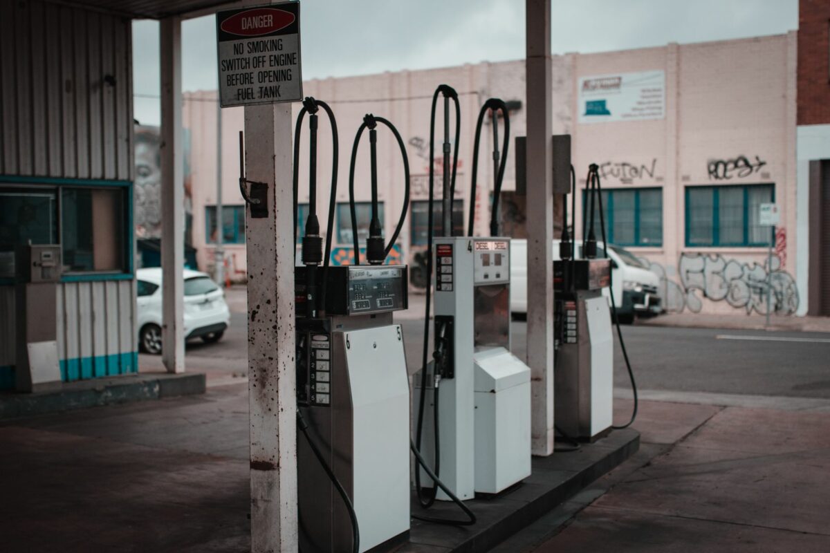 Pénurie de carburant : 8,6 % des stations à sec, gazole à 2,40 € — notre relevé du 24 septembre au soir et les annonces de Macron